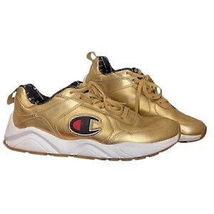 Man's gold champion sneakers